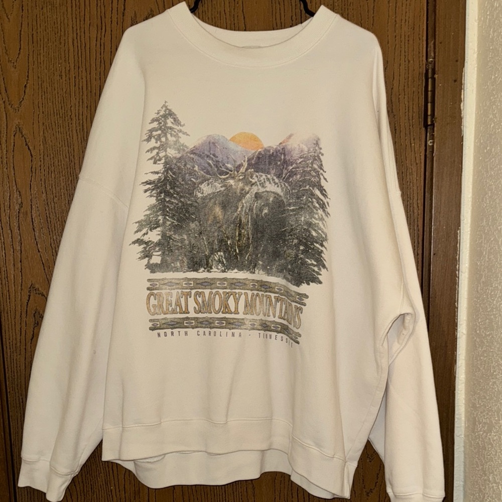 Abercrombie & Fitch White Crewneck Sweater